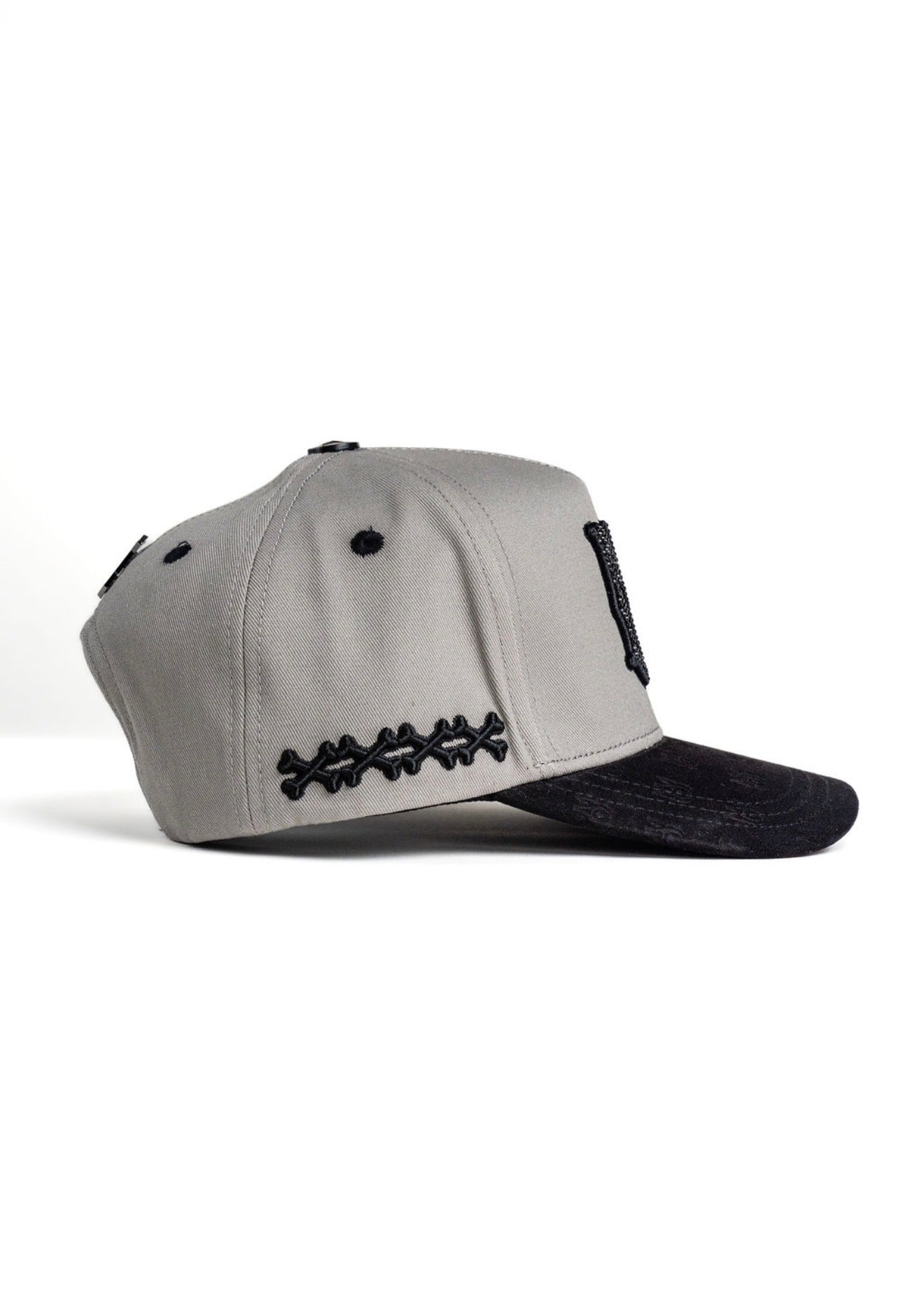 AMR GREY